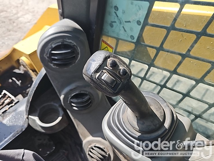 caterpillar-299d2-image-27