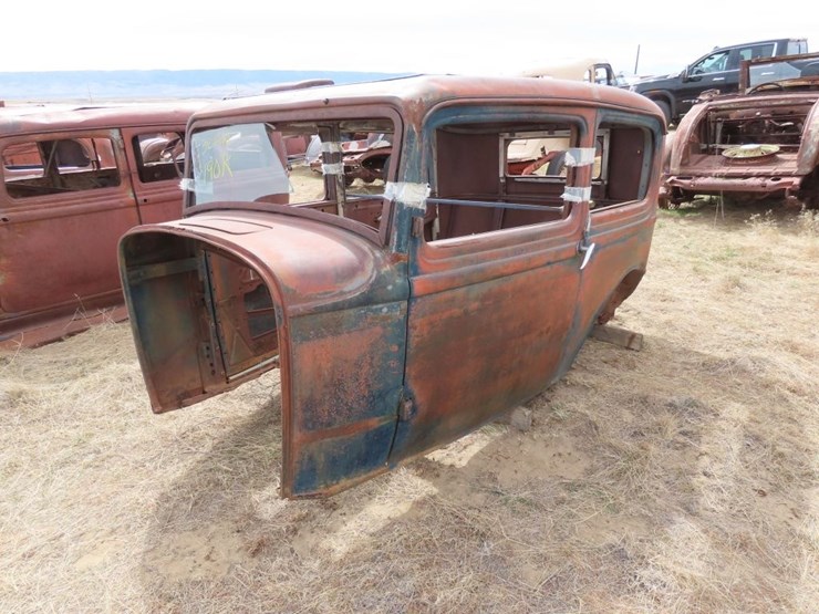 1932-ford-2dr-sedan-for-rod,-project,-or-parts-image-3