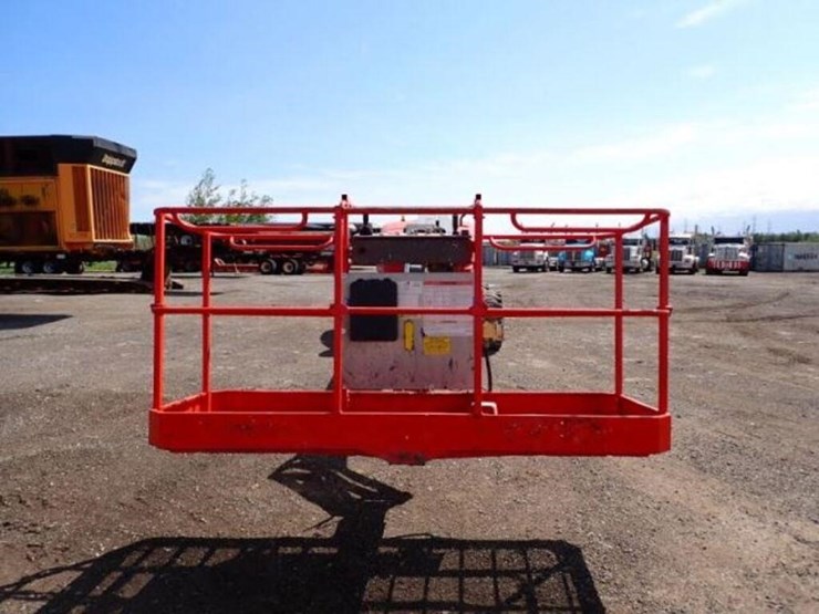 2013-skyjack-sj66t-image-2