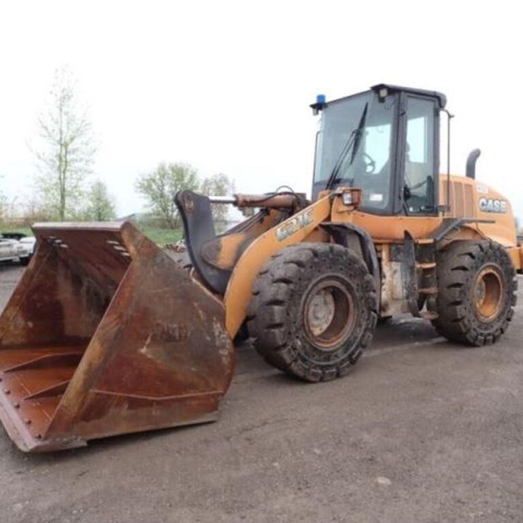 2009 CASE 621E