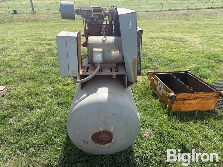 ingersoll-rand-2540e10-air-compressor-image-8