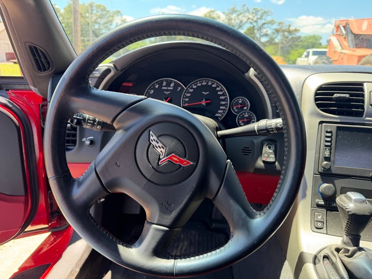 #47804-•-2005-chevrolet-corvette-convertible-vin:-1g1yy34u655124268-image-64