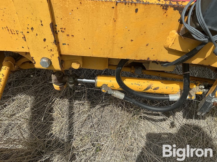 john-deere-380-image-12