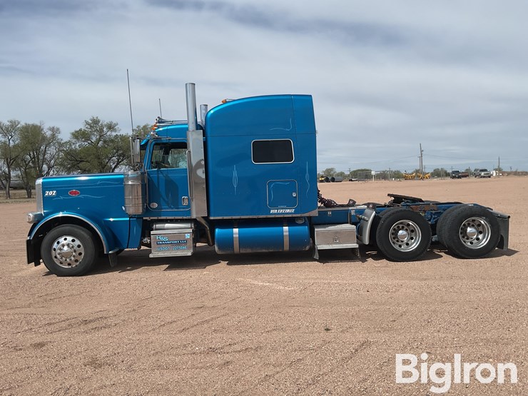 2015-peterbilt-389-image-8