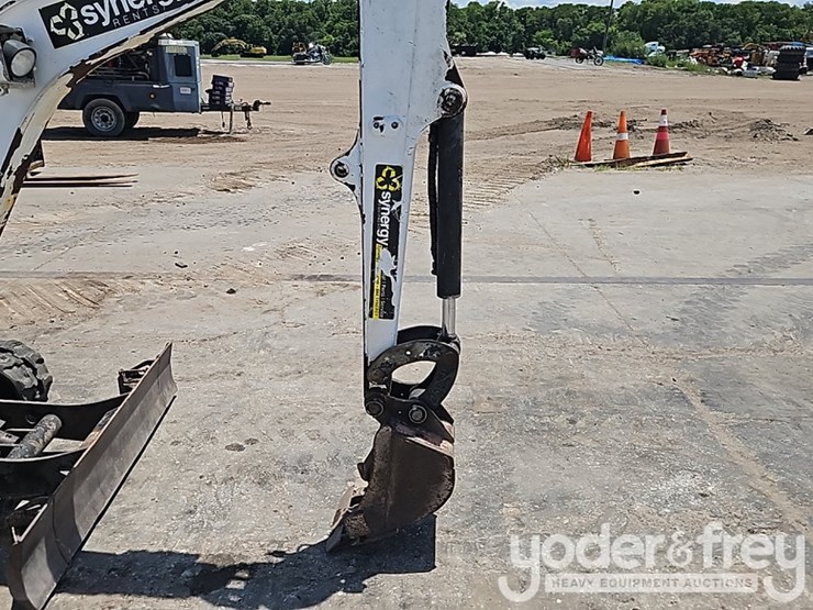 2020-bobcat-e20-image-14