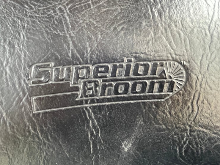 2017-superior-broom-dt80k-image-129