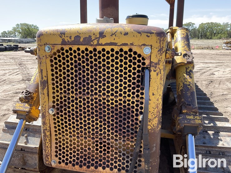 caterpillar-d6b-image-11