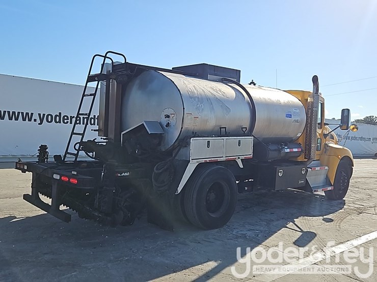 2016-kenworth-t300-image-5