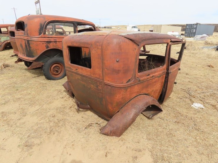 ford-2dr-sedan-body-for-project-image-2