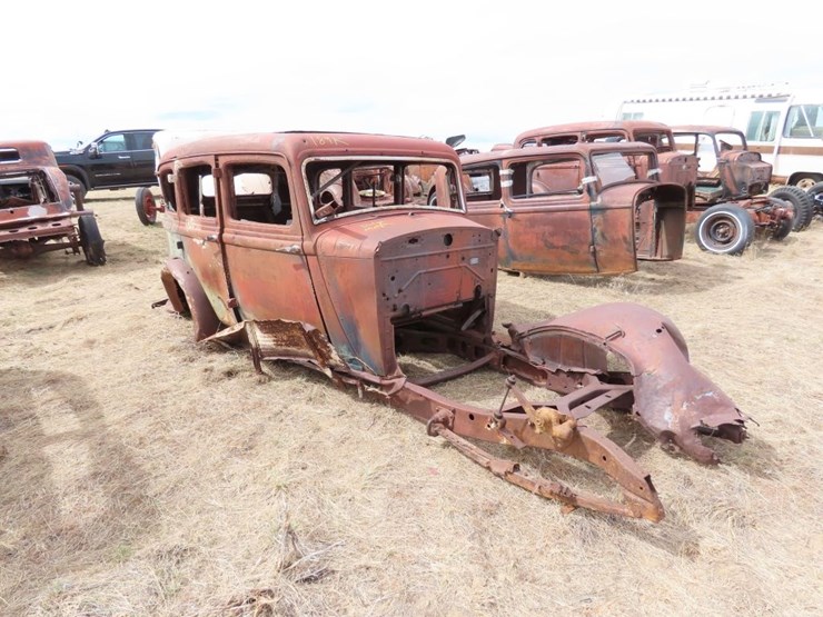 1930's-dodge-2dr-sedan-body-for-project-or-rod-image-1