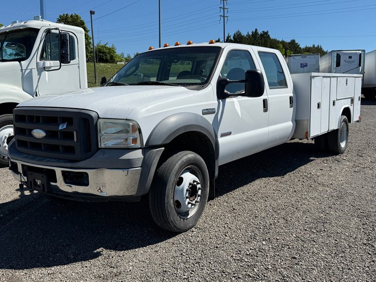 2005-ford-f450-image-1