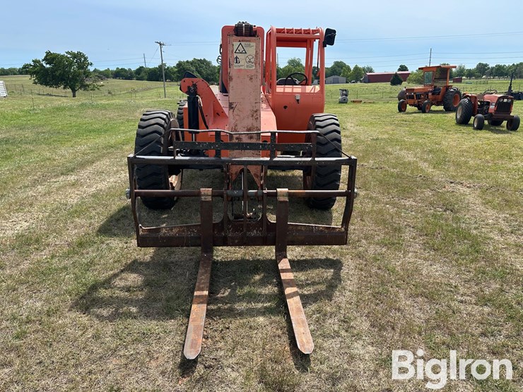 2011-jlg-skytrak-6042-4x4x4-telehandler-image-2