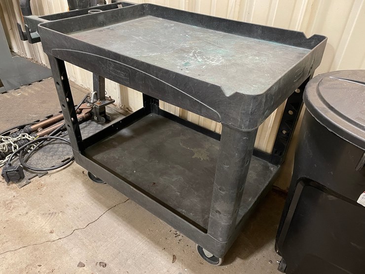 #4554-•-rubbermaid-poly-cart-image-3