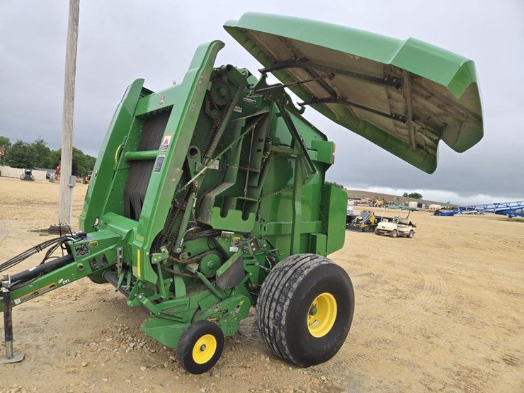 john-deere-569-premium-image-11