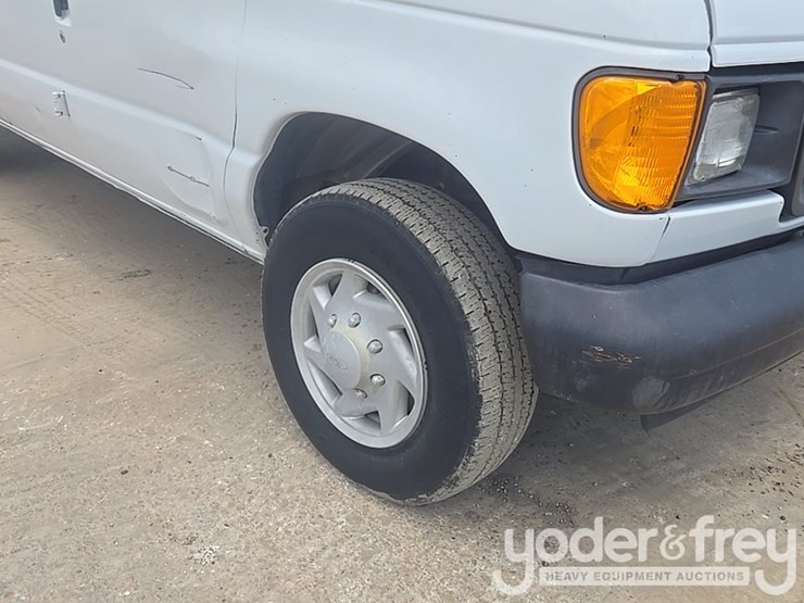 2007-ford-e250-image-11