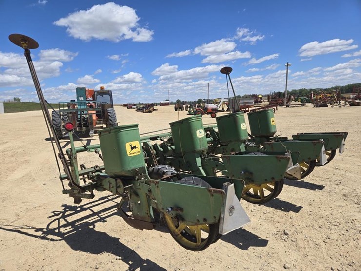 john-deere-1240-image-7