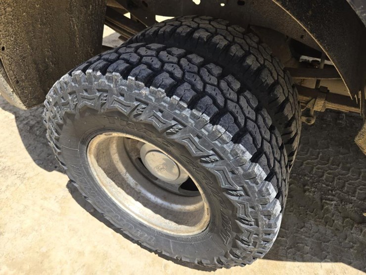 2001-ford-f350-image-21