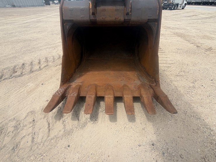 2017-john-deere-6-image-12
