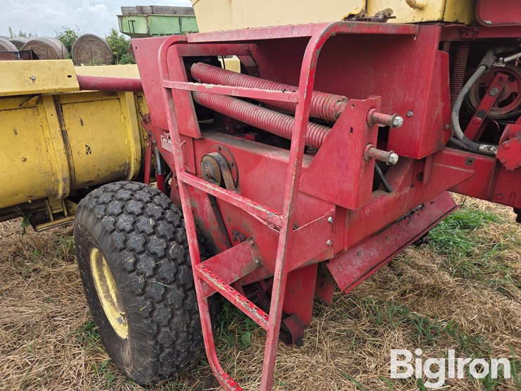 new-holland-1100-image-9