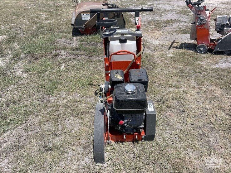 2020-husqvarna-fs400lv-walk-behind-concrete-saw-image-8