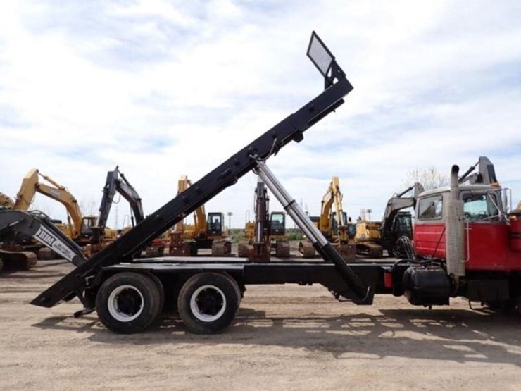 1993-mack-rd690s-image-73