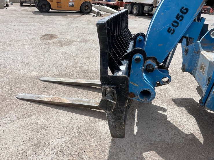 2019-genie-gth1256-image-39