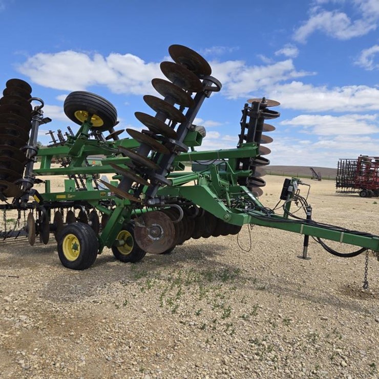 JOHN DEERE 637
