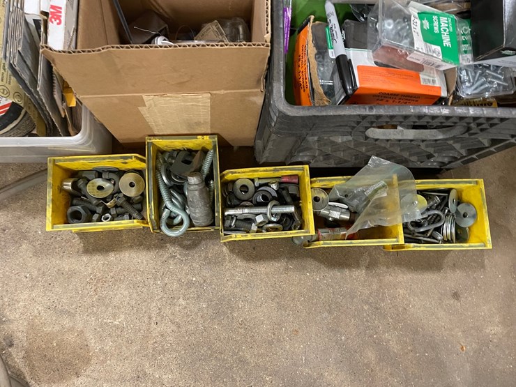 #4611-•-assortment-of-shop-hardware-image-4