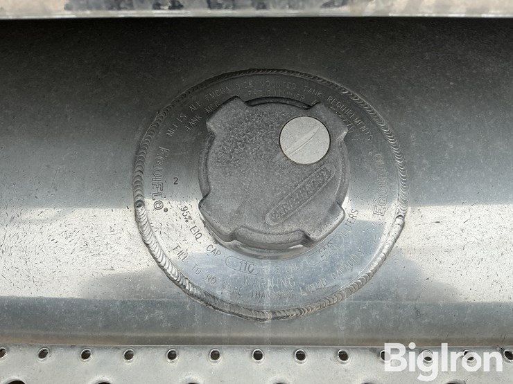 2013-freightliner-coronado-132-image-20