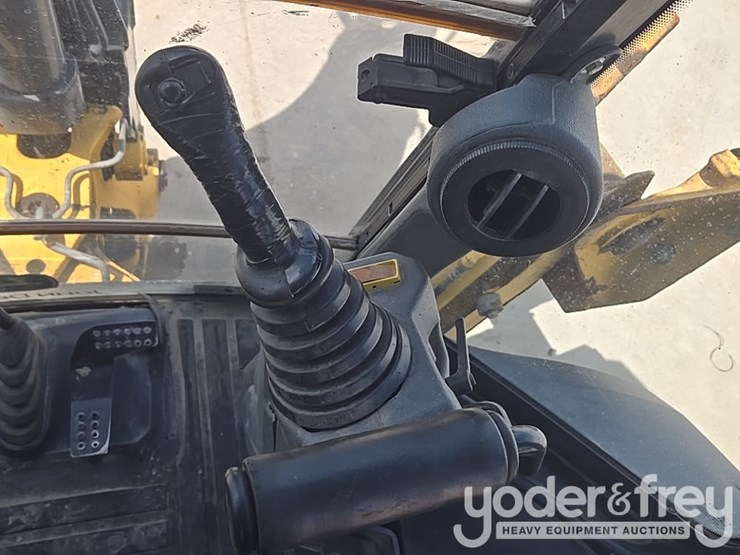 2020-deere-310sl-image-43