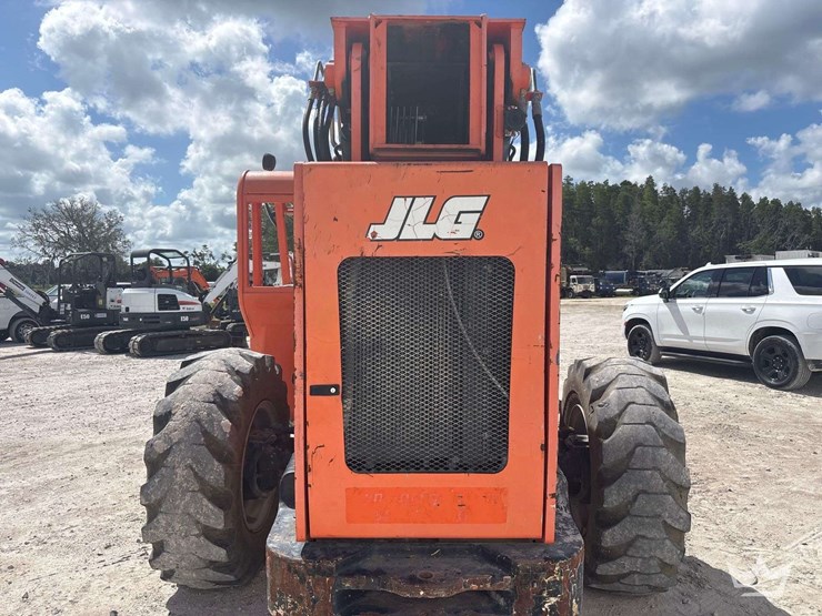 2018-jlg-10054-10,000lb-4x4-rough-terrain-telehandler-image-21
