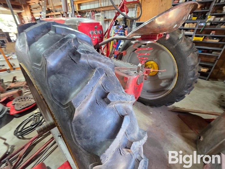 massey-ferguson-22-image-7