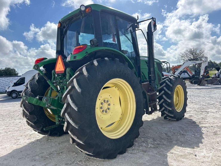 2014-john-deere-6125m-image-3