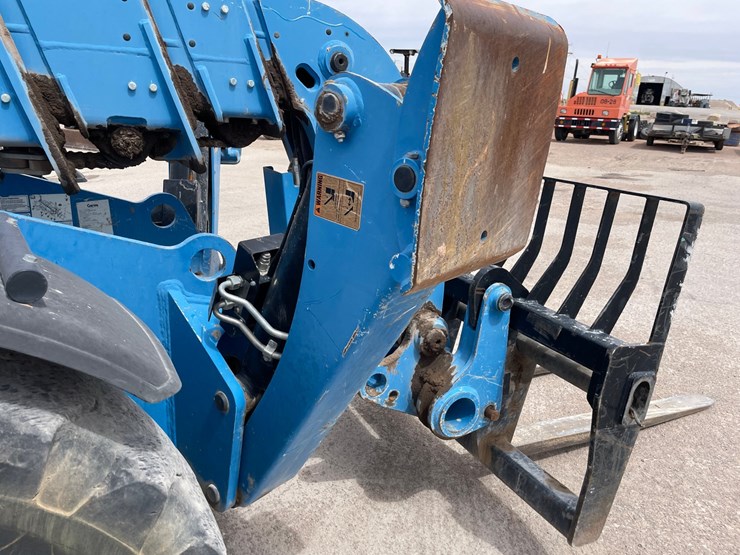 2019-genie-gth1256-image-56