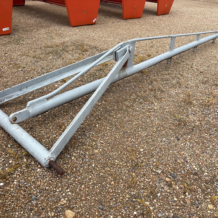 #974 • BOOM POLE
