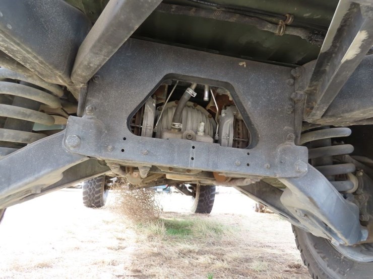 2009-am-general-humvee-4x4-image-18