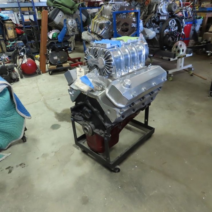 Modified Chevrolet 427 V8 Motor