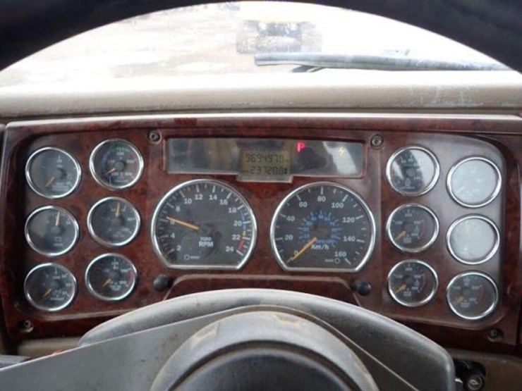 2004-mack-cv713-granite-t/a-rolloff-truck-1m2ag10c-image-14
