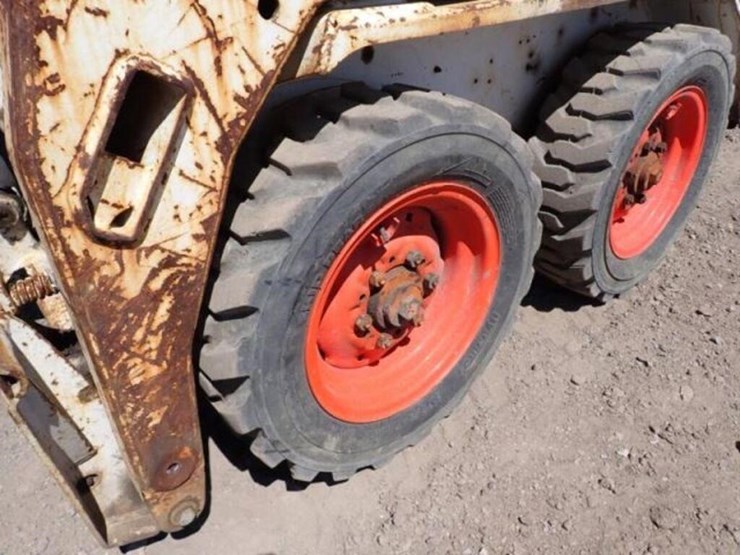 2007-bobcat-s100-image-23