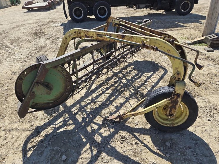 john-deere-640-image-1