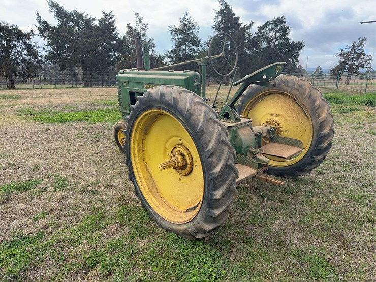 john-deere-b-image-3