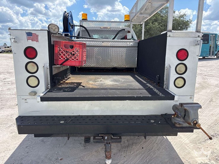 2015-ford-f350-image-22