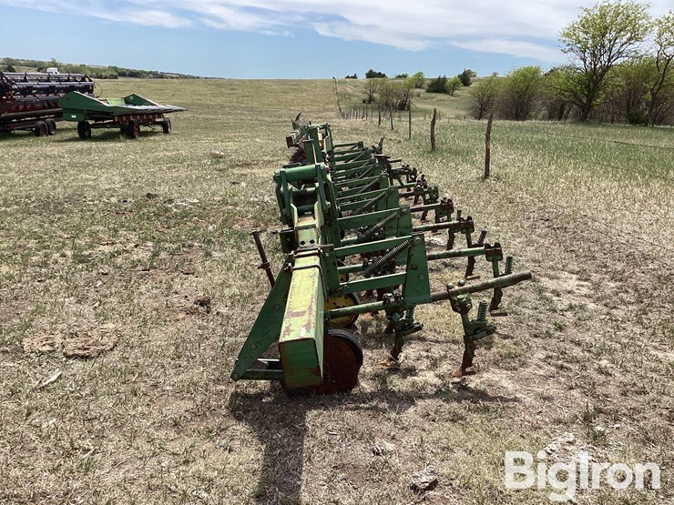john-deere-85-image-7
