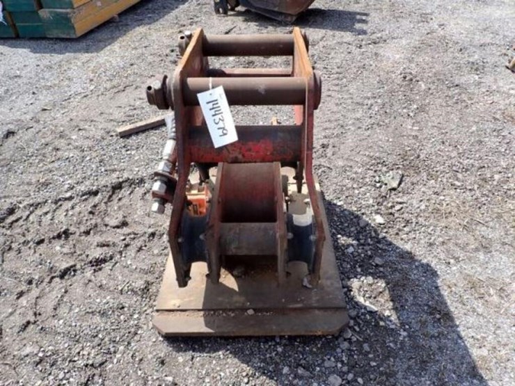 genpac-30-in.-hydraulic-plate-compactor-image-6