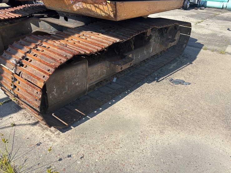 #1-•-2013-case-excavator-image-10