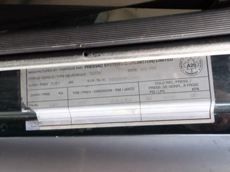 inoperable-2005-mack-cv713-tri/a-vacuum-truck-1m2a-image-11
