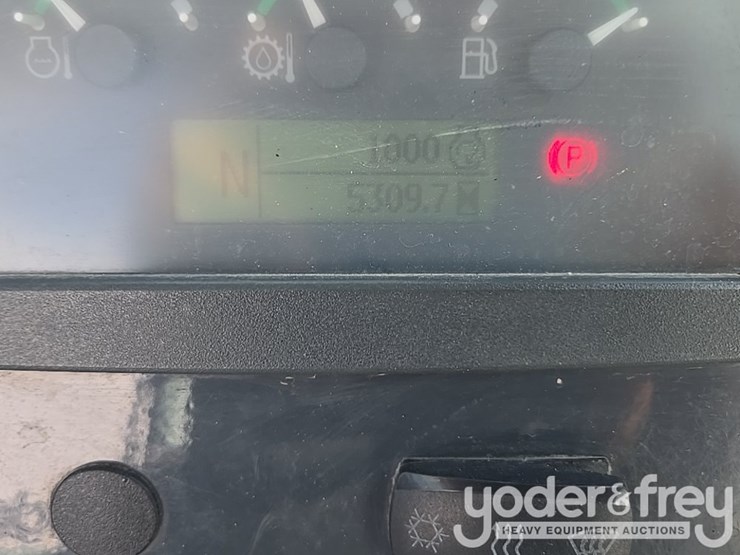 2020-deere-310sl-image-56