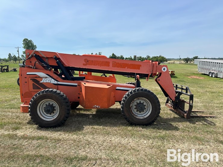 2011-jlg-skytrak-6042-4x4x4-telehandler-image-4