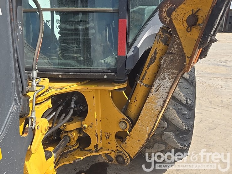 2020-deere-310sl-image-29