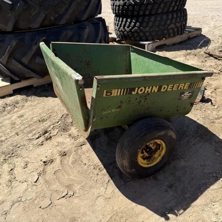 JOHN DEERE 5